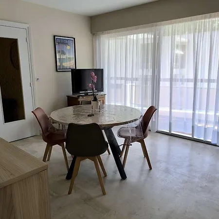 2p Avec Terrasses, Parking Privé, à 100m Des Plages - Juan-les-pins - Fr-1-252-196