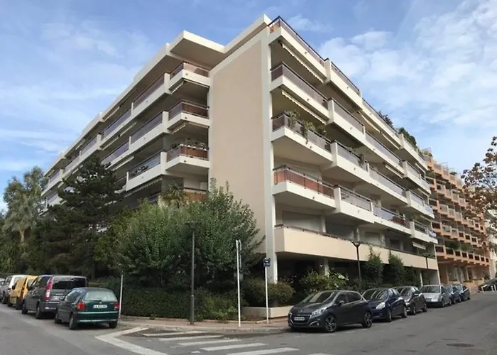 2p Avec Terrasses, Parking Prive, A 100m Des Plages - Juan-les-pins - Fr-1-252-196 Апартаменты