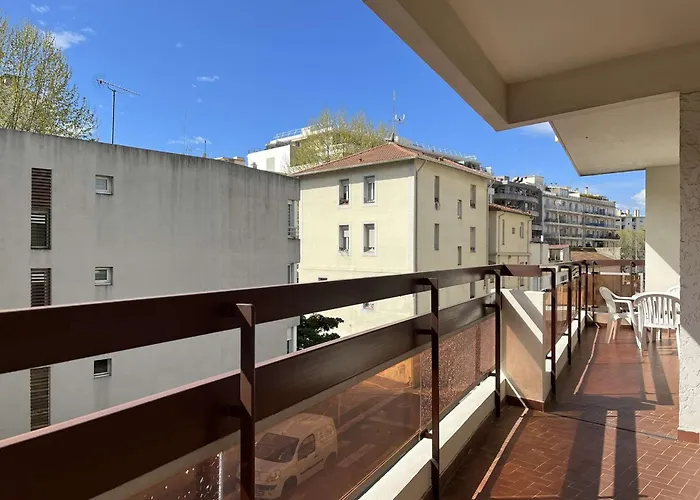 2p Avec Terrasses, Parking Prive, A 100m Des Plages - Juan-les-pins - Fr-1-252-196